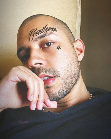 Foto di nudo di fuga di OnlyFans di Alexander Mejia