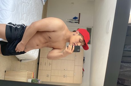 Foto di nudo di fuga di OnlyFans di Oswaldo