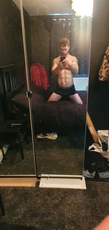 Foto di nudo di fuga di OnlyFans di D Scim