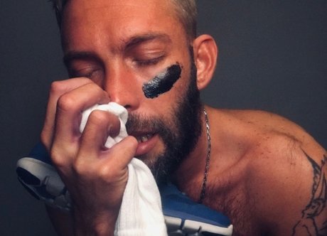 Foto di nudo di fuga di OnlyFans di Oscar Hm