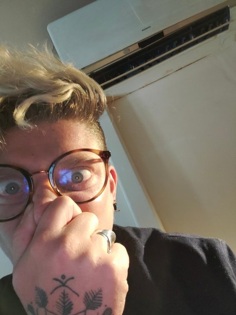 Foto di nudo di fuga di OnlyFans di Ori