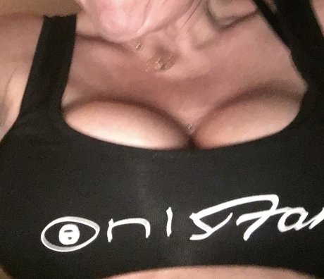 Foto di nudo di fuga di OnlyFans di Onlyfamousgg