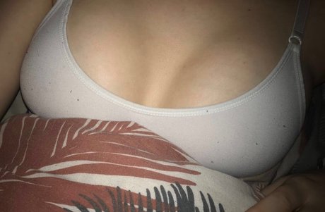 Foto di nudo di fuga di OnlyFans di El