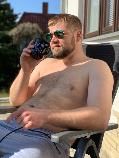 Foto di nudo di fuga di OnlyFans di Onlycommander