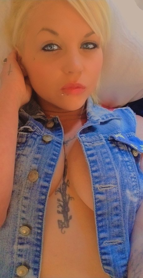 Foto di nudo di fuga di OnlyFans di Jana