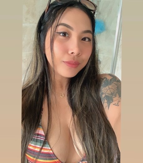 Foto di nudo di fuga di OnlyFans di Prettyirisinc