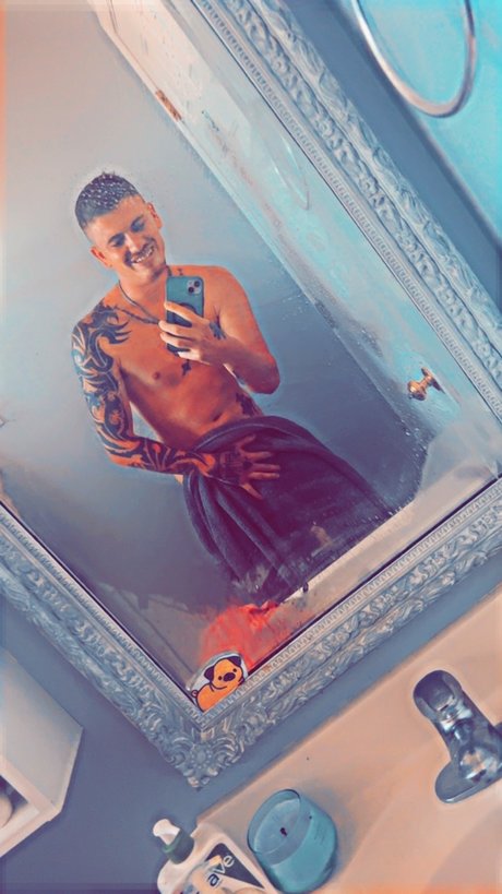 Foto di nudo di fuga di OnlyFans di Ryanperritt