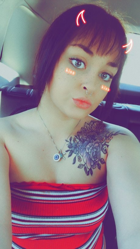 Foto di nudo di fuga di OnlyFans di Julie Coken