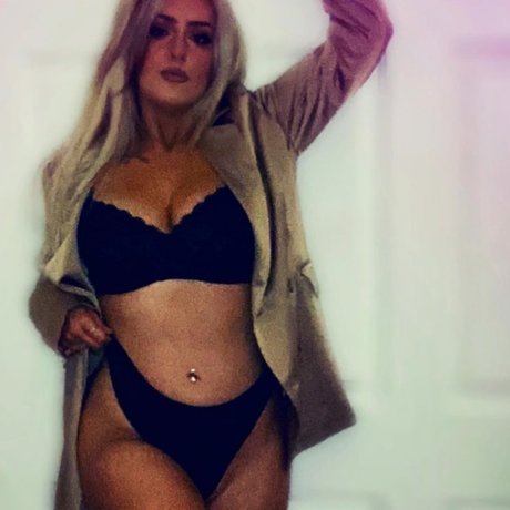 Foto di nudo di fuga di OnlyFans di Daddysgirl
