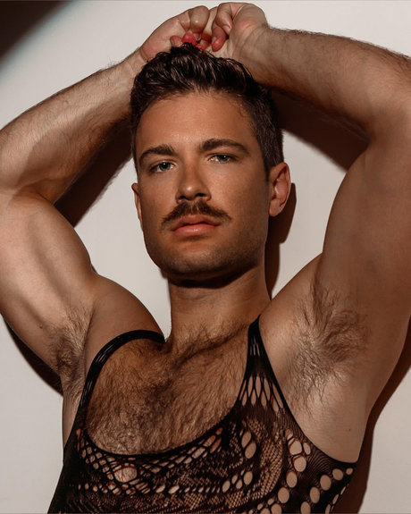 Foto di nudo di fuga di OnlyFans di Cole Mckenna