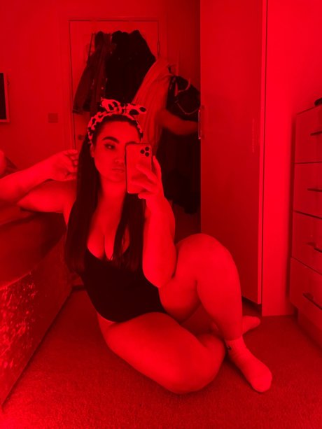 Foto di nudo di fuga di OnlyFans di Pop X