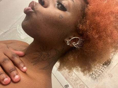 Foto di nudo di fuga di OnlyFans di Pixie 
