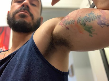 Foto di nudo di fuga di OnlyFans di Mike Pitts