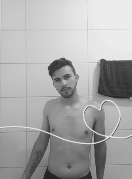 Foto di nudo di fuga di OnlyFans di David