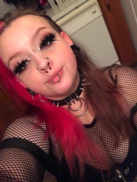 Foto di nudo di fuga di OnlyFans di Honeygoth