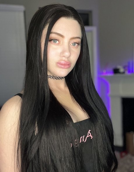 Foto di nudo di fuga di OnlyFans di Pink Fawn