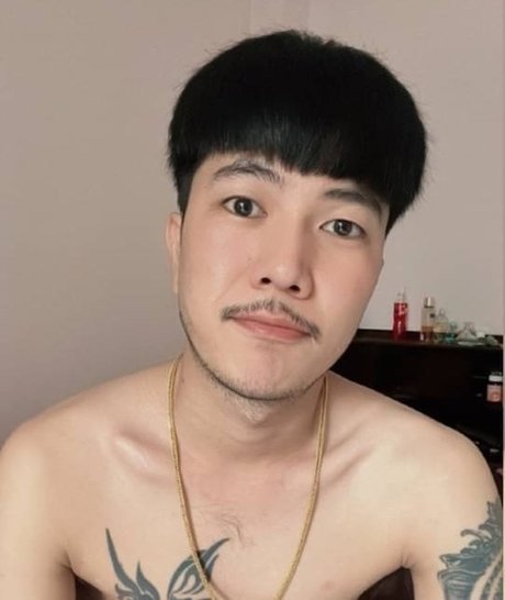 Foto di nudo di fuga di OnlyFans di Ping56