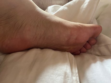 Foto di nudo di fuga di OnlyFans di Feetman