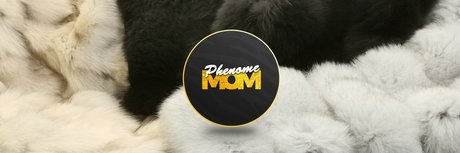 Foto di nudo di fuga di OnlyFans di Phenomemom