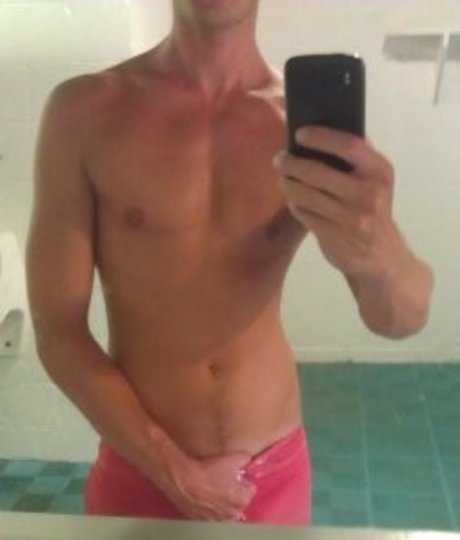 Foto di nudo di fuga di OnlyFans di Petr Vert
