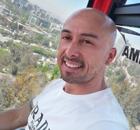 Foto di nudo di fuga di OnlyFans di Roberto Perezhenriquez