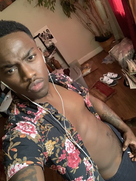 Foto di nudo di fuga di OnlyFans di Scottietoohottie