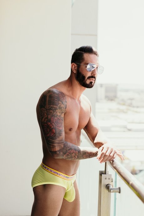 Foto di nudo di fuga di OnlyFans di Quinton James Xxx
