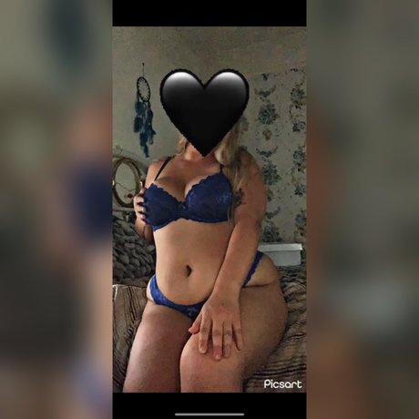 Foto di nudo di fuga di OnlyFans di Bj Queeny