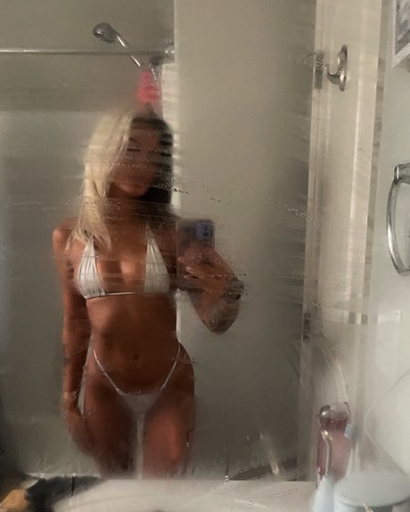 Foto di nudo di fuga di OnlyFans di Queen Bitch