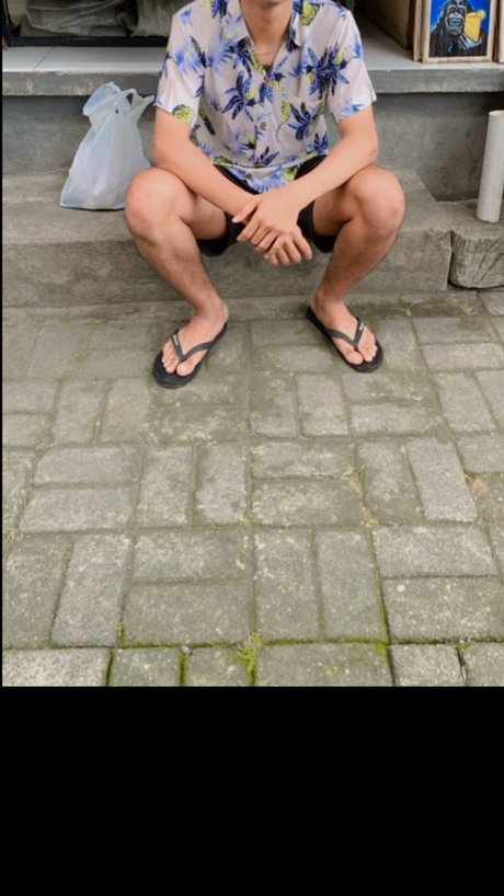 Foto di nudo di fuga di OnlyFans di Putra