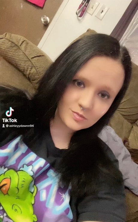 Foto di nudo di fuga di OnlyFans di Ashley Collins