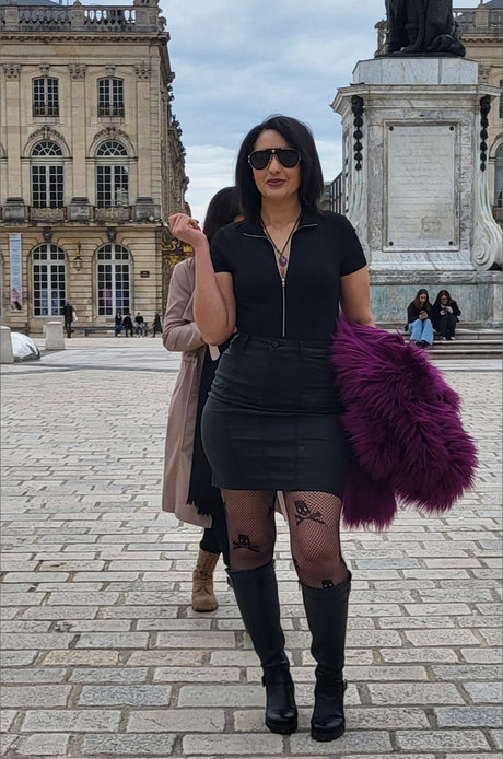 Foto di nudo di fuga di OnlyFans di Professora