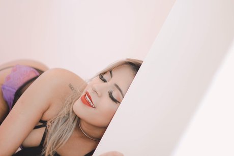 Foto di nudo di fuga di OnlyFans di P R I S C I L A 