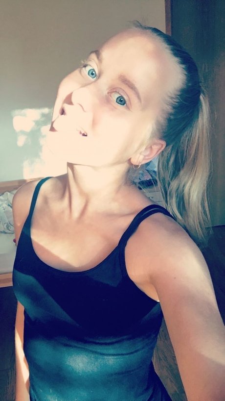 Foto di nudo di fuga di OnlyFans di Print