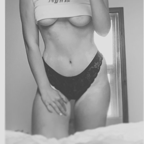 Foto di nudo di fuga di OnlyFans di Penelope