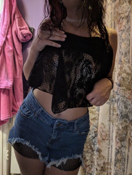 Foto di nudo di fuga di OnlyFans di Zora