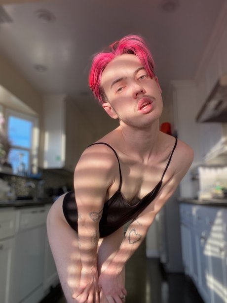 Foto di nudo di fuga di OnlyFans di Prince Ambrose Quartz