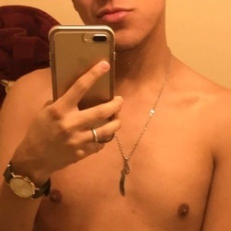 Foto di nudo di fuga di OnlyFans di Ali