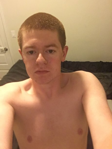 Foto di nudo di fuga di OnlyFans di Versplay