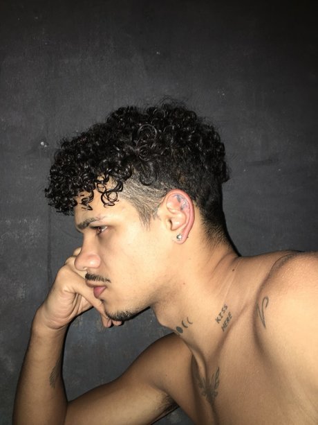 Foto di nudo di fuga di OnlyFans di Rixxardd