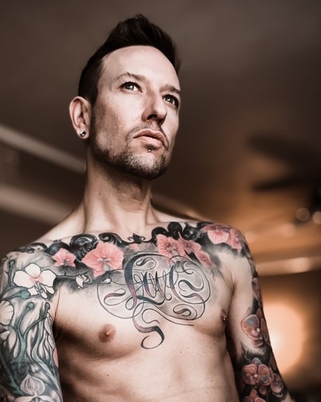 River Bloom  Tattooed Hung Ampamp Smooth