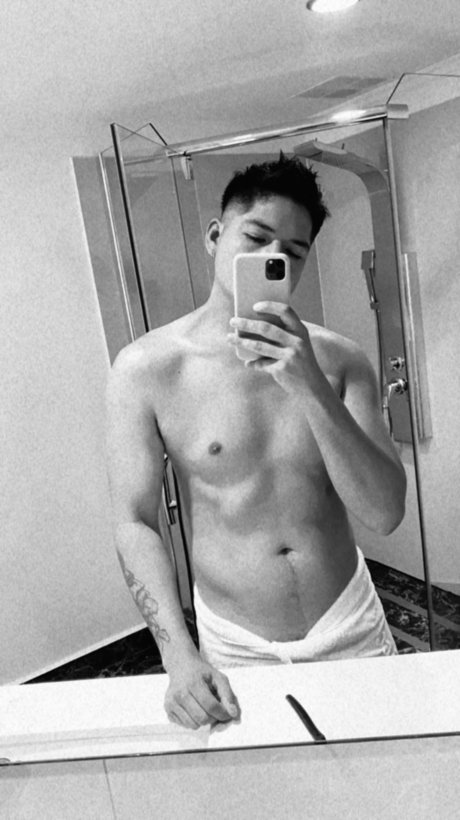 Foto di nudo di fuga di OnlyFans di Rigo Delgado