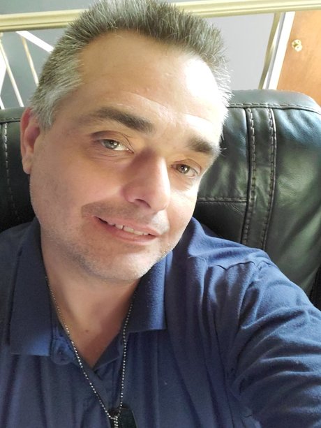 Foto di nudo di fuga di OnlyFans di Rigger