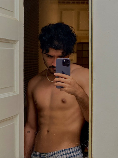 Foto di nudo di fuga di OnlyFans di Rico Hernandez