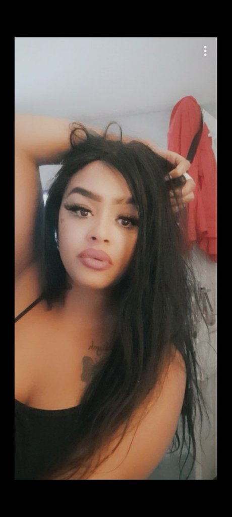 Foto di nudo di fuga di OnlyFans di Lea Xxxx