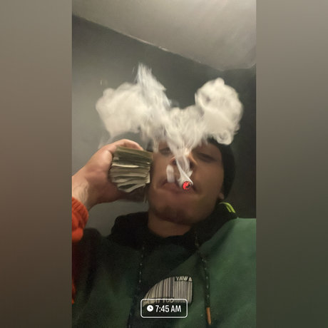 Foto di nudo di fuga di OnlyFans di Renzobaby