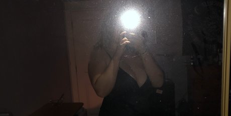 Foto di nudo di fuga di OnlyFans di Regina Philange