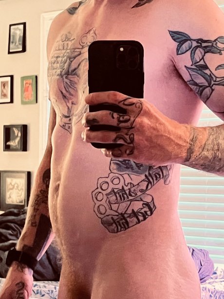 Foto di nudo di fuga di OnlyFans di Redwood