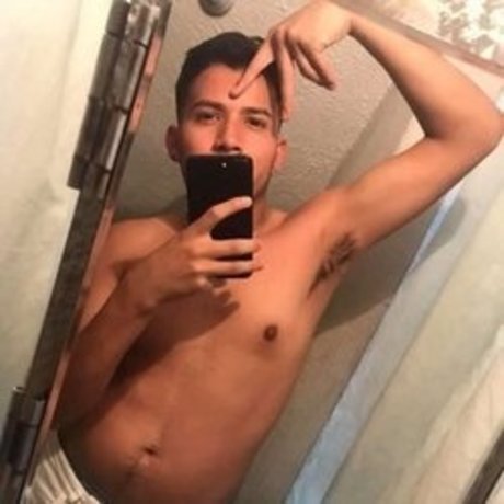 Foto di nudo di fuga di OnlyFans di Raymond