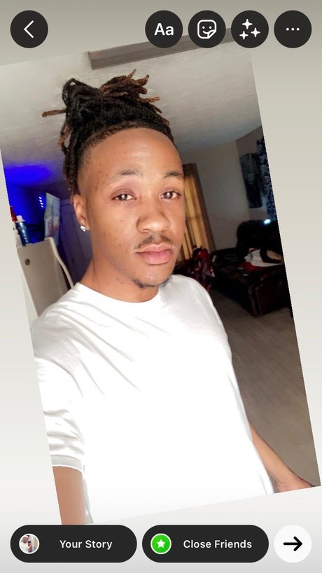 Foto di nudo di fuga di OnlyFans di Lilsmoke